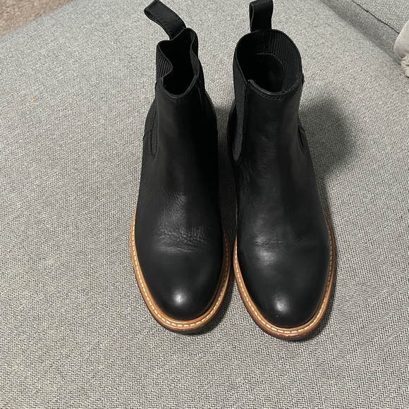 NISOLO Carmen Water Resistant Chelsea Boot - Picture 2 of 11